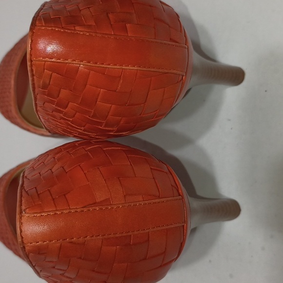 Cole Hasan Women's Heels Open Toe, in a size 7.5 - Picture 4 of 12